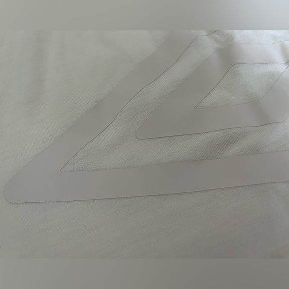 NWT Umbro Cream Logo Tee - Picture 3 of 7